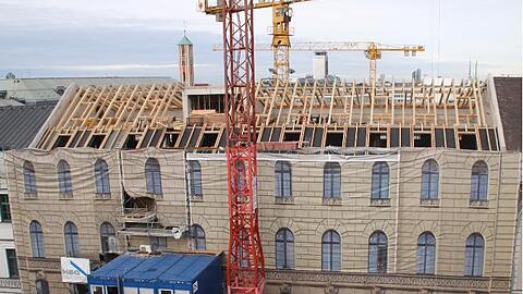 Beim Bauprojekt "Brienner Hof" wird ein altes Stadtpalais wieder hergestellt. Außerdem entstehen edle Büros und Läden.