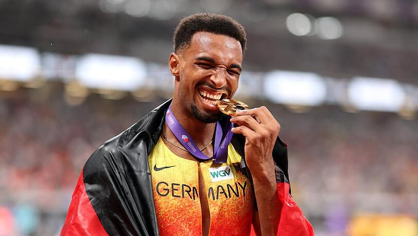 Der Zehnkämpfer Leo Neugebauer hat sich bei der Leichtathletik-WM in Tokio Gold geschnappt.