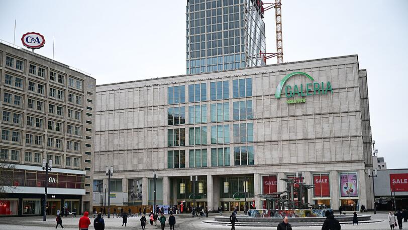 Kaufhauskonzern Galeria: Mit einigen Mieten im Rückstand. (Archivbild) Kaufhauskonzern Galeria: Mit einigen Mieten im Rückstand. (Archivbild)