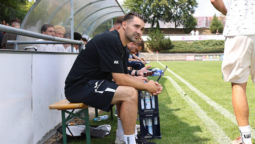 Alper Kayabunar bleibt Cheftrainer des TSV 1860. Alper Kayabunar bleibt Cheftrainer des TSV 1860.
