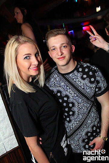 Die besten Partybilder vom Samstag. Hier aus dem Crown's Club.
