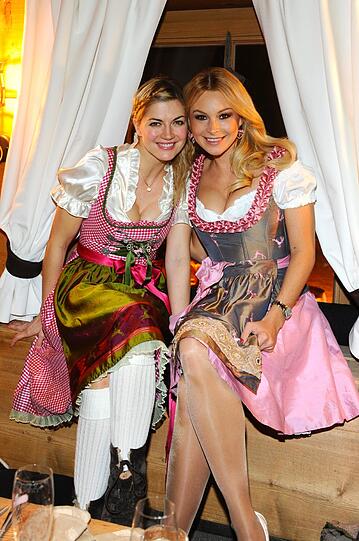 Blondinen unter sich: Nina Bott und Jana Julie Kilka