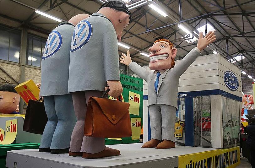 Der Motivwagen zum VW-Skandal darf natürlich auch nicht fehlen.