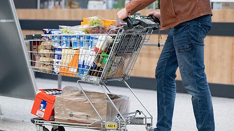 Lebensmittel sind teils deutlich teurer geworden. (Archivbild)