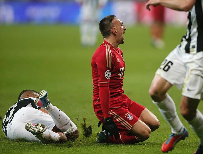 Weitere Bilder vom Duell zwischen Franck Ribéry und Arturo Vidal.