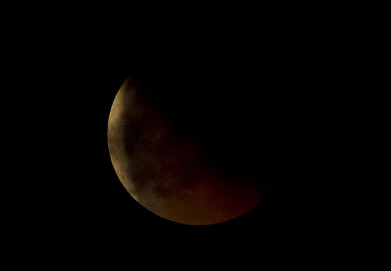 Nur wenige in Deutschland konnten die Mondfinsternis beobacheten. Hier Bilder vom Mittwochabend.