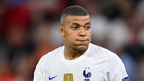 Frankreichs Kylian Mbappe zeigt Frust.