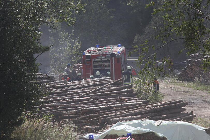 Der Motorblock eines Traktors hatte gebrannt. Die Feuerwehr hatte den Brand schnell im Griff.