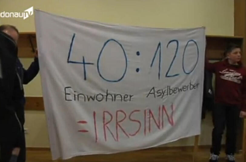 Extremes Verhältnis: Bürger in Poschetsried protestieren gegen die Asylpolitik.