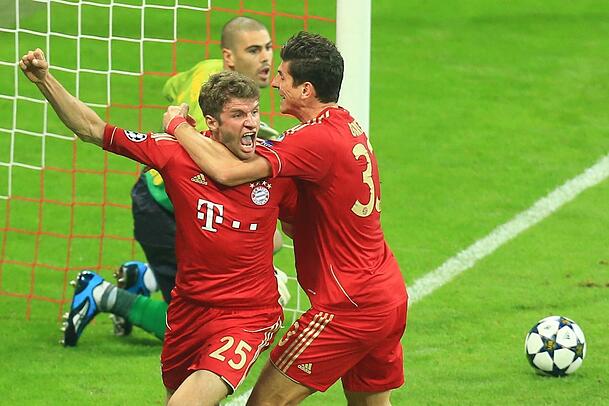 Mit Thomas Müller (l.) gewann Mario Gomez 2013 die Champions League. Mit Thomas Müller (l.) gewann Mario Gomez 2013 die Champions League.
