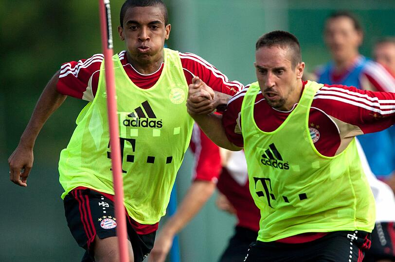 Bayern Training mit Spezial-Gast Uli Hoeneß: Die Bilder vom Gardasee