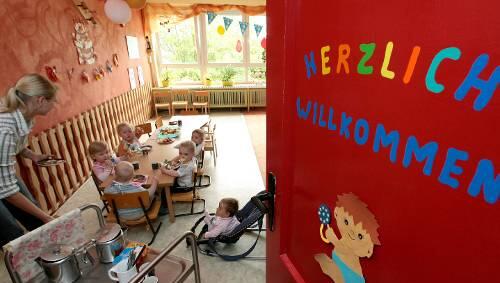 Kleinkinder in einer Münchner Kinderkrippe: Es fehlt an Erzieherinnen. Kleinkinder in einer Münchner Kinderkrippe: Es fehlt an Erzieherinnen.