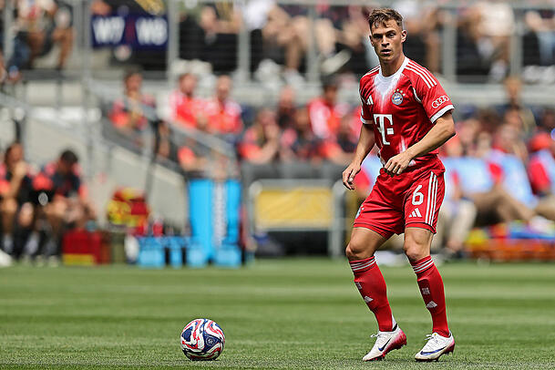 Joshua Kimmich sollte laut Markus Babbel lieber auf der Rechtsverteidigerposition spielen. Joshua Kimmich sollte laut Markus Babbel lieber auf der Rechtsverteidigerposition spielen.