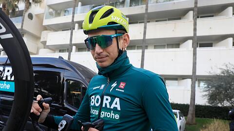 Lennard Kamna startet zu einer Trainingseinheit während des Wintercamps des Radsportteams Bora-hansgrohe auf Mallorca.