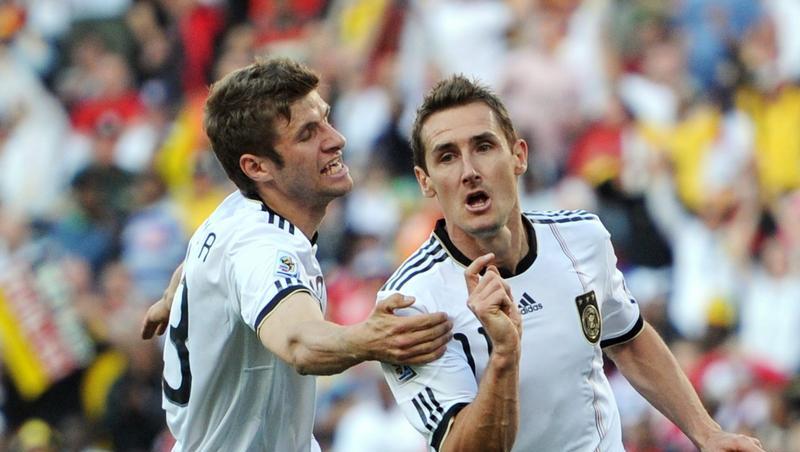 Miroslav Klose (r) und Thomas Müller Miroslav Klose (r) und Thomas Müller