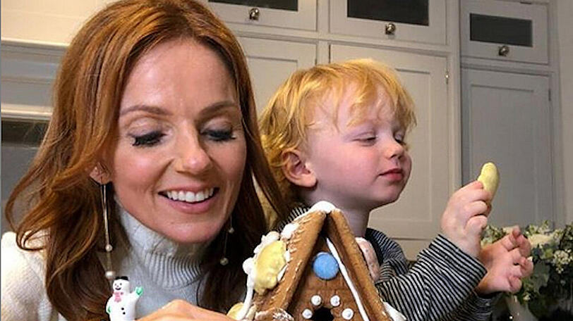 Geri Horner backt zusammen mit Söhnchen Montague