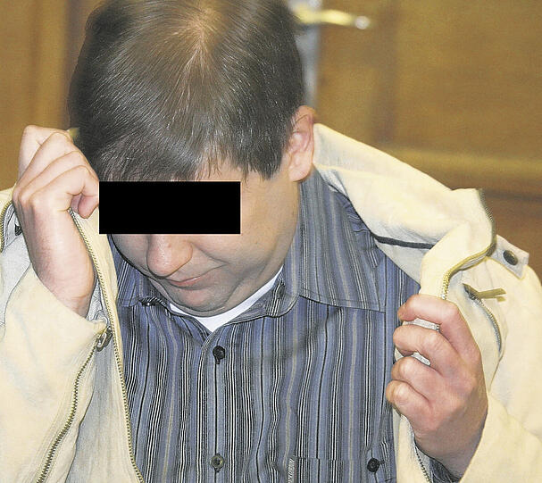 Der angeklagte Anlageberater Thomas H.(34): Meist samstags brannten die Mülltonnen in seinem Wohnviertel Nürnberg-Schniegling. Foto: bp