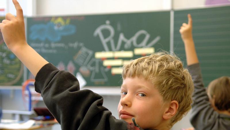Zwischen den Bundesländern klafft ein großes Leistungsgefälle. 15-jährige sächsische Schüler haben gegenüber gleichaltrigen Jugendlichen aus Bremen einen Lernfortschritt von zwei Jahren. Zwischen den Bundesländern klafft ein großes Leistungsgefälle. 15-jährige sächsische Schüler haben gegenüber gleichaltrigen Jugendlichen aus Bremen einen Lernfortschritt von zwei Jahren.
