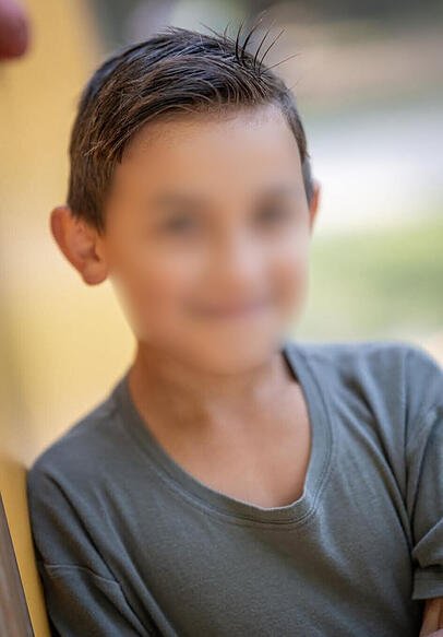 Dieses Foto von André hat seine Mutter bei Facebook veröffentlicht. Aus Gründen des Persönlichkeitsrechts hat AZ das Bild unkenntlich gemacht.