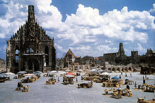 So erlebte Ray D&rsquo;Addario den Hauptmarkt im Jahr 1947: Marktstände inmitten einer Ruinenlandschaft.