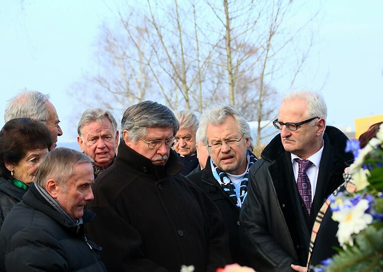 Die Löwen trauern um Manni Wagner: Bilder von der Beerdigung.