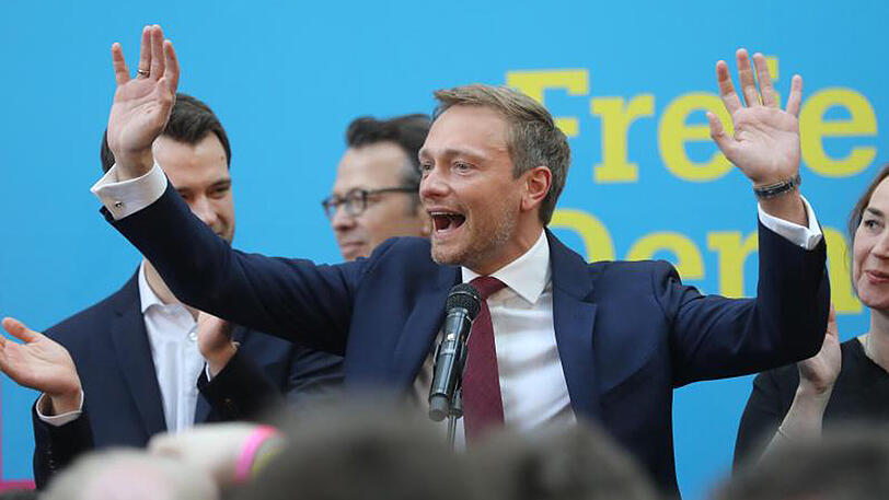 FDP-Spitzenkandidat Christian Lindner feiert das beste NRW-Ergebnis seiner Partei seit 50 Jahren.