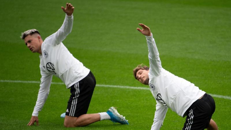Robin Koch (l) und wird für Niklas Stark (r) in der DFB-Elf spielen. Robin Koch (l) und wird für Niklas Stark (r) in der DFB-Elf spielen.