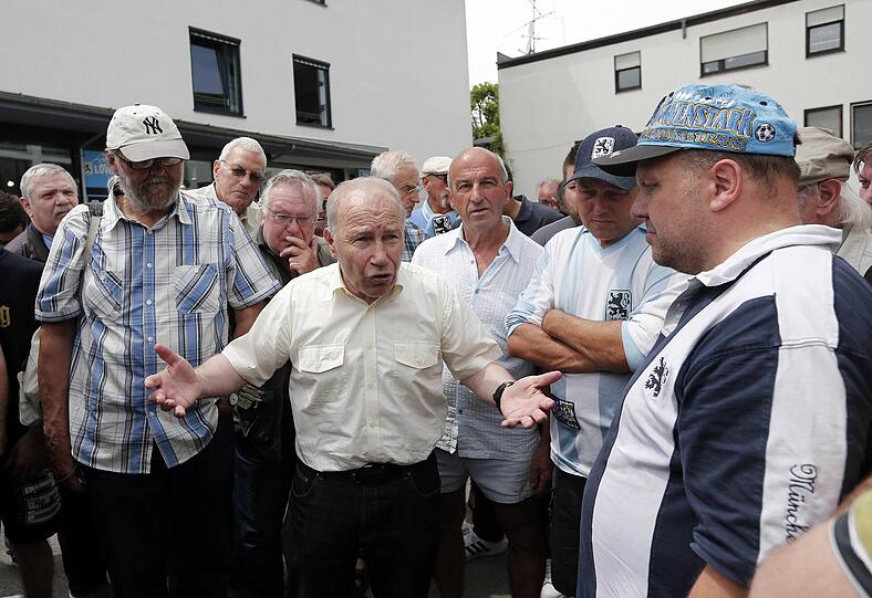 Die Bilder vom Protestmarsch gegen Gerhard Poschner.