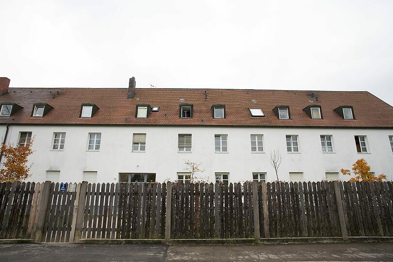 Die Wohnungslosenunterkunft in der Schöllstraße soll um ein Haus erweitert werden.