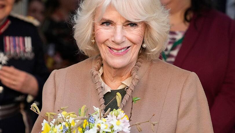 Königin Camilla während ihres heutigen Besuchs in Swindon.