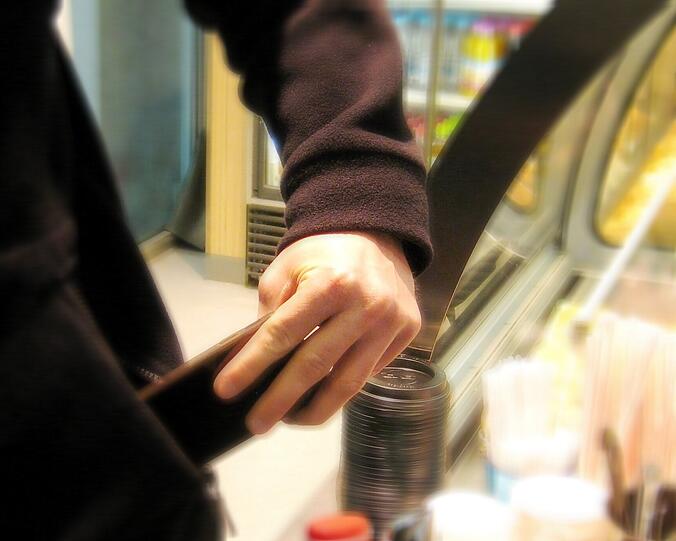 Der Handy-Dieb wurde erwischt, das Handy war aber zunächst weg.