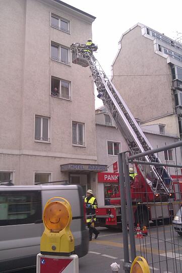Spektakuläre Rettung in der Ludwigsvorstadt: Die Bilder vom Einsatz.