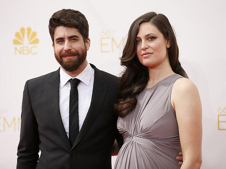 Adam Goldberg und seine schwangere Freundin Roxanne Daner bei den Emmys 2014 in L.A.
