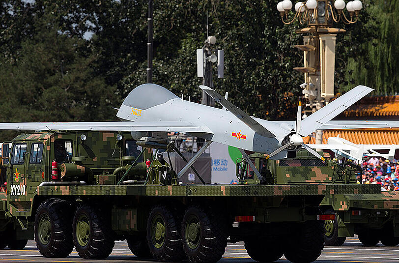 Bei der größten Militärparade seiner Geschichte hat China seine neuen Superwaffen präsentiert.