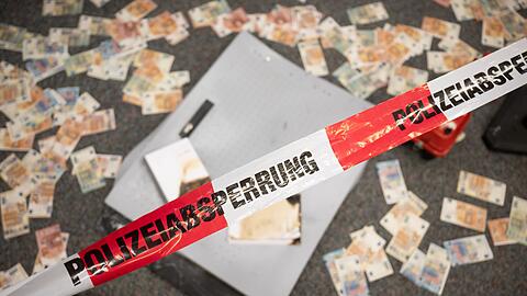 Schon wieder haben Unbekannte in Bayern einen Geldautomaten gesprengt. (Symbolbild)
