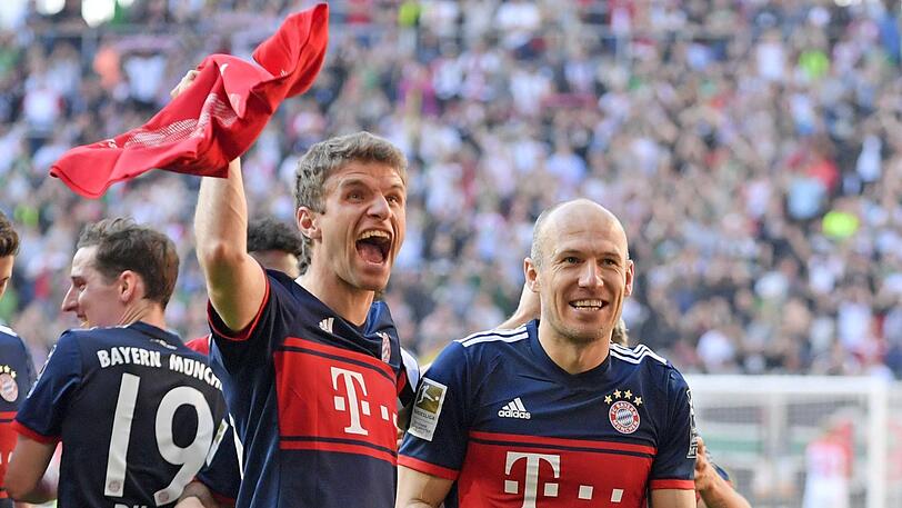 Thomas Müller, Note 3. Ersetzte in der Schlussphase Robben positionsgetreu, blieb dabei unauffällig.