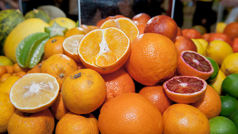 Wetterbedingte Ernteausfälle in Südafrika srogen für geringes Orangen-Angebot.