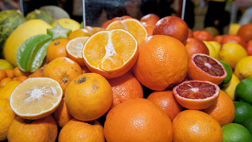 Wetterbedingte Ernteausfälle in Südafrika srogen für geringes Orangen-Angebot. Wetterbedingte Ernteausfälle in Südafrika srogen für geringes Orangen-Angebot.