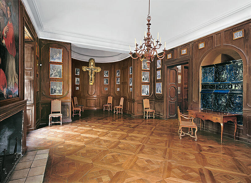 Der Speisesaal mit Holzvertäfelung in der Magdalenenklause. Der Speisesaal mit Holzvertäfelung in der Magdalenenklause.