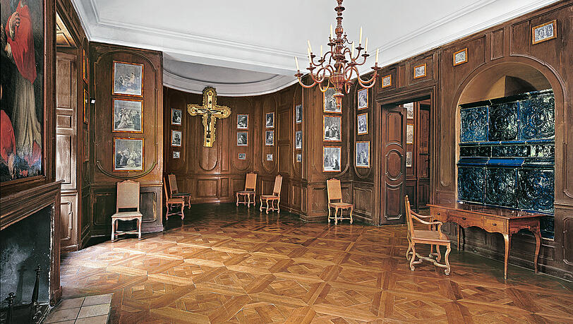Der Speisesaal mit Holzvertäfelung in der Magdalenenklause. Der Speisesaal mit Holzvertäfelung in der Magdalenenklause.