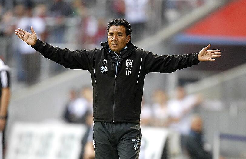 Auch wegen seinen überzogenen Erwartungen zu Saisonbeginn war die Fallhöhe des TSV 1860 anfangs riesig: Ricardo Moniz. Meister wollte er werden, in der Winterpause wichen die überambitionierten Pläne der Abstiegsangst - und Moniz war längst schon wieder fort.