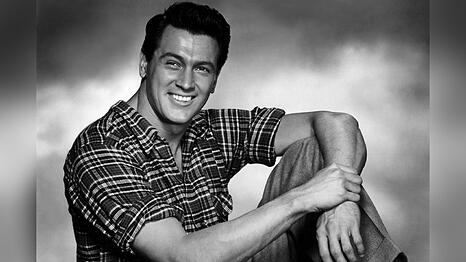 Am 17. November 2025 hätte Hollywood-Legende Rock Hudson seinen 100. Geburtstag gefeiert.