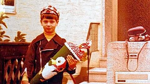 Markus Söder wird 1973 in die Nürnberger Dunant-Schule eingeschult.