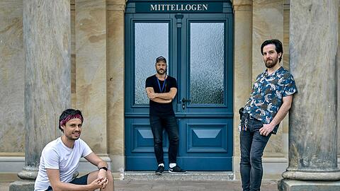 Tobias Kratzer (Regie, Mitte), Rainer Sellmeier (Bühne) und Manuel Braun (Video) sind das &bdquo;Tannhäuser&ldquo;-Team.