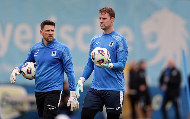 Ren&eacute; Vollath (l.) wird gegen Essen Stammkeeper D&auml;hne vertreten.