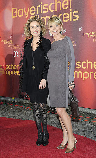 Die Schauspielerinnen Uschi Glas (r) und Michaela May