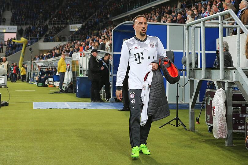FRANCK RIBÉRY: NOTE 3. Der Franzose kam nach 71 Minuten für Sanches. Gleich torgefährlich, knapp vorbei (73.).