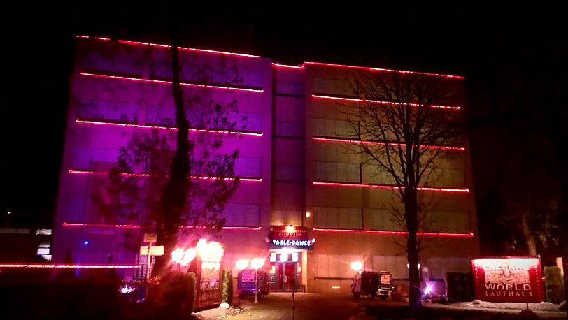 Das größte Laufhaus in München: Bilder aus dem Caesars World. Die AZ hat sich umgesehen.