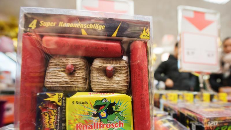 Der Feuerwerksverkauf beginnt dieses Jahr bereits am 28. Dezember, da einer der gesetzlich vorgesehenen Verkaufstage auf einen Sonntag fällt. Der Feuerwerksverkauf beginnt dieses Jahr bereits am 28. Dezember, da einer der gesetzlich vorgesehenen Verkaufstage auf einen Sonntag fällt.