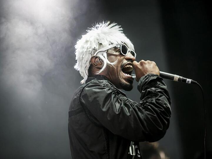 Demnächst in Hameln? André 3000 gibt sich dem Flötenspiel hin.